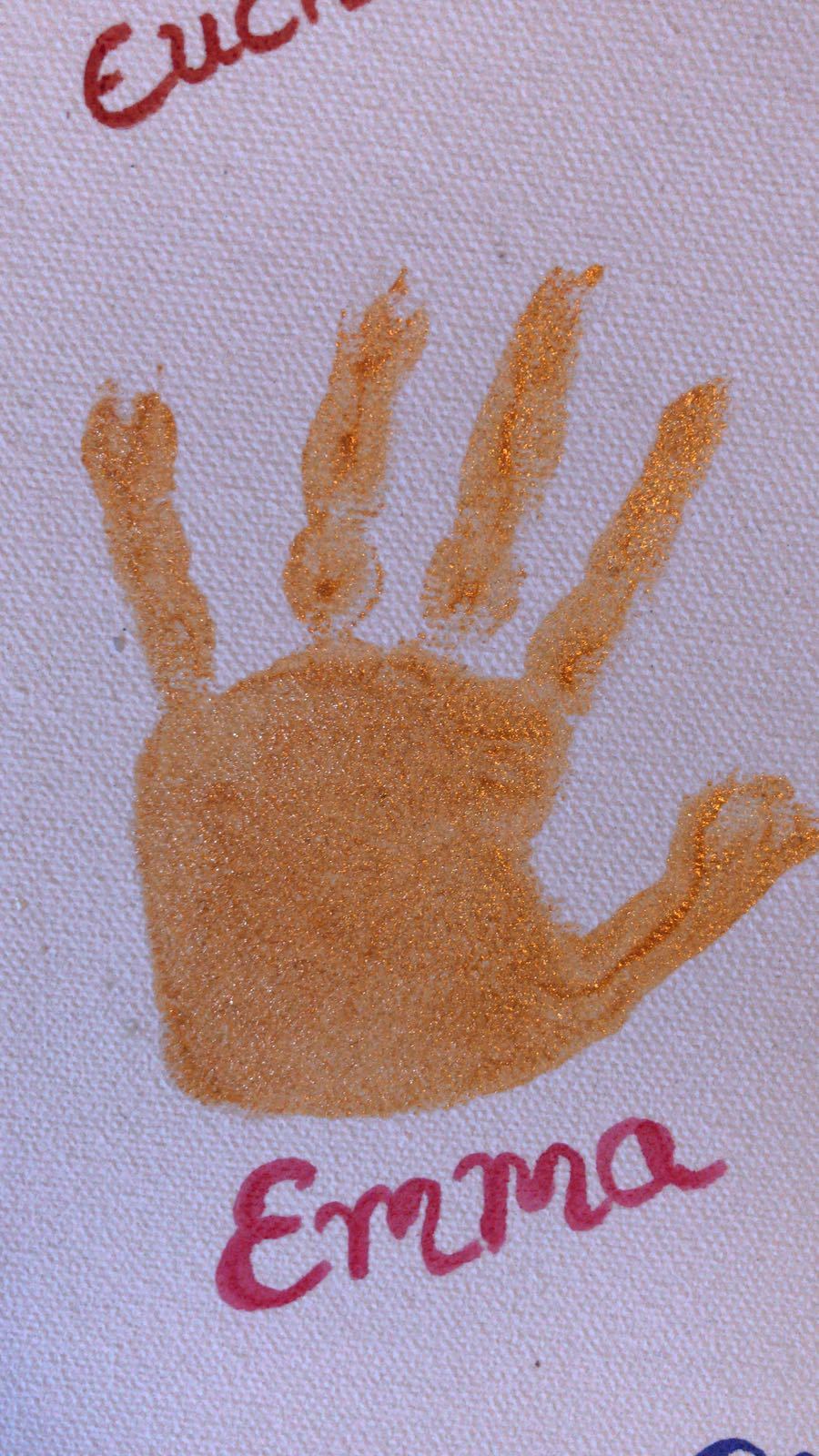 Emmas Hand.