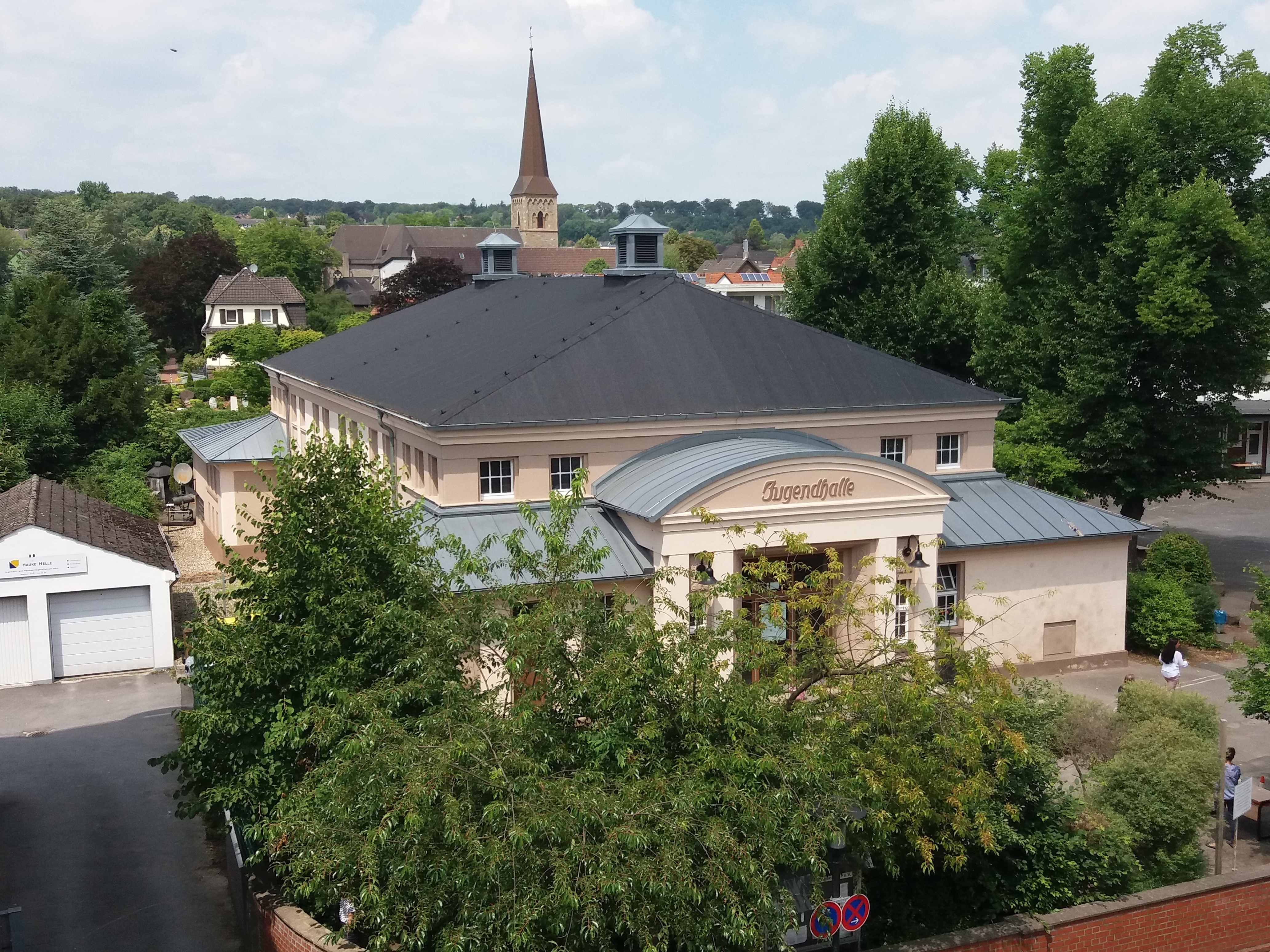 Die Jugendhalle in Heisingen heute (Luftbild) Foto: privat