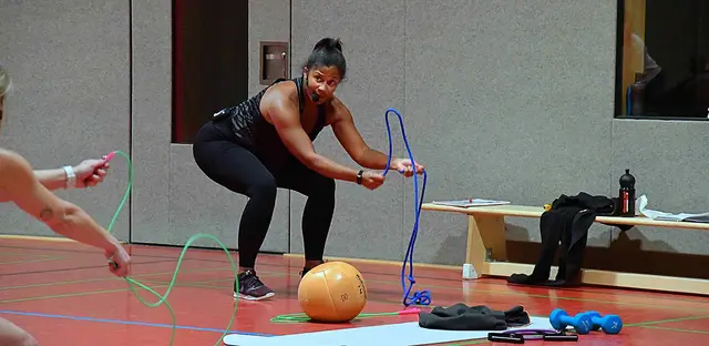 Miriam Badejo leitet das Fit Mix Angebot