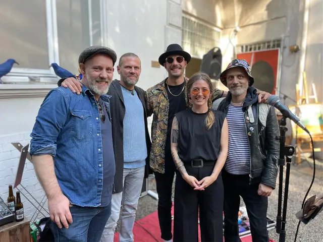 Kulturort - Kunst & Musik - hier die Band Feinherb im Hof der Villa Artis in der Ruhrtalstadt Mülheim am Innenstadtpark "Ruhranlage" | Foto: Archiv Villa Artis