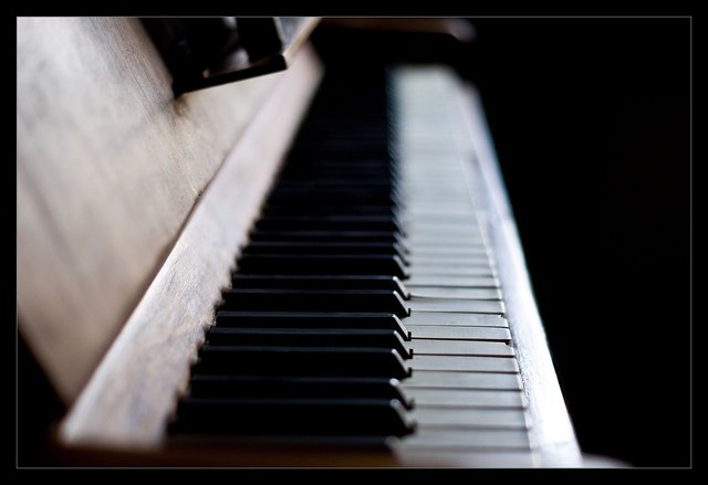 Download Die musik drueckt das aus was nicht gesagt werden kann und worueber zu schweigen unmoeglich ist For iPhone Free