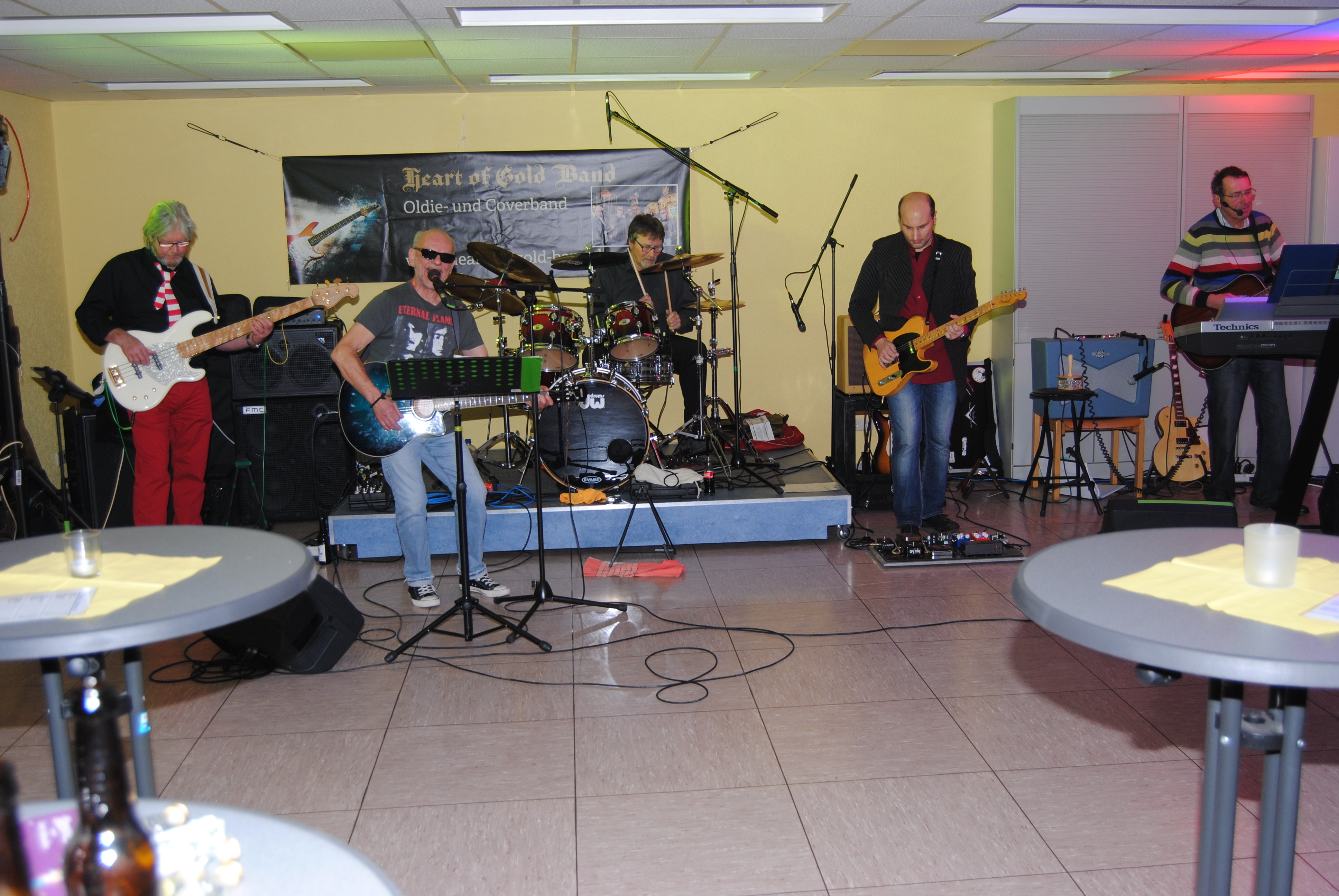 Die Heart of Gold Band in neuer Aufstellung