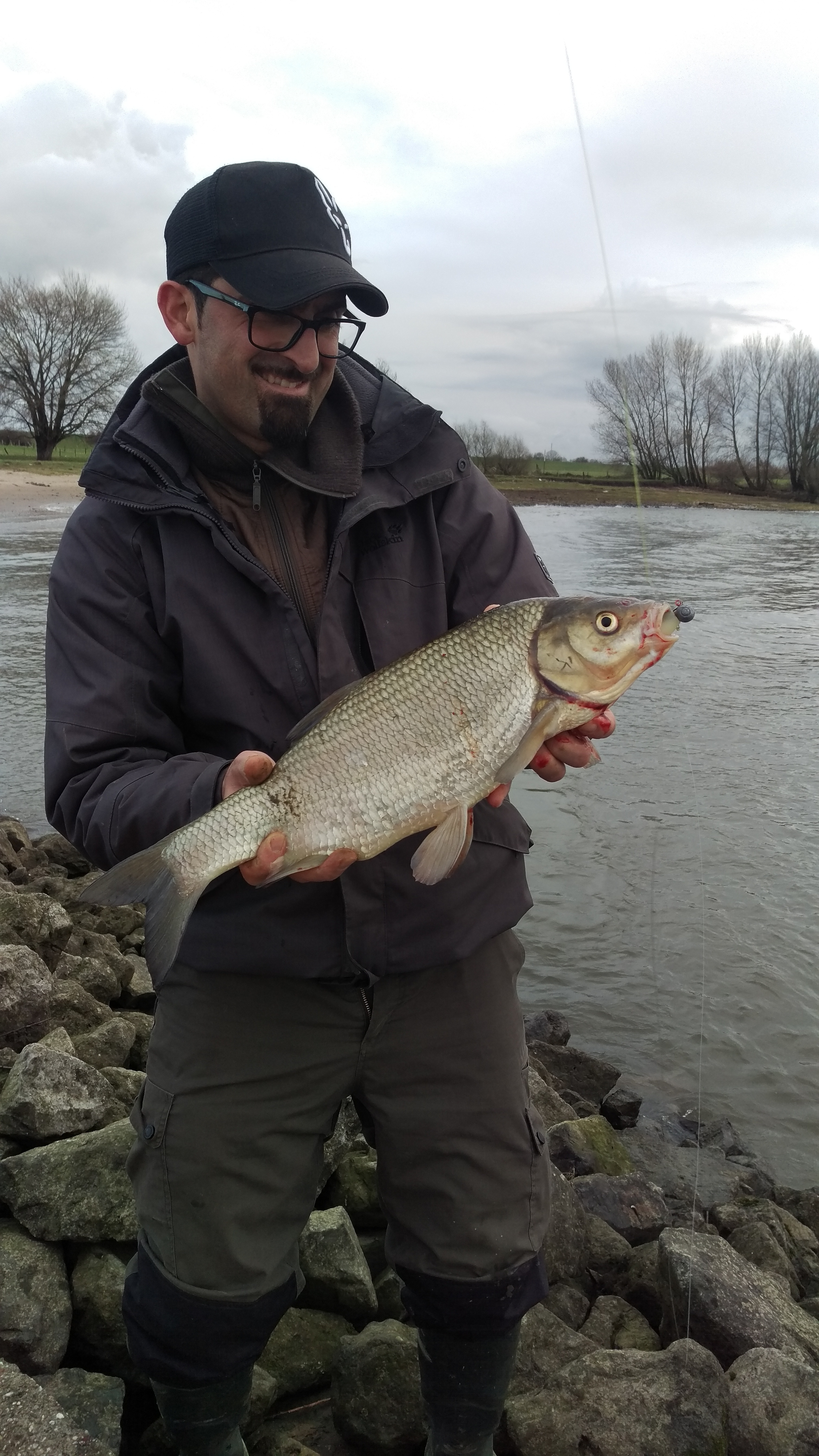 ; Aland vom Rhein 57 cm 3,2 Kilo ;http://www.angelguiding-cs.de/ ;