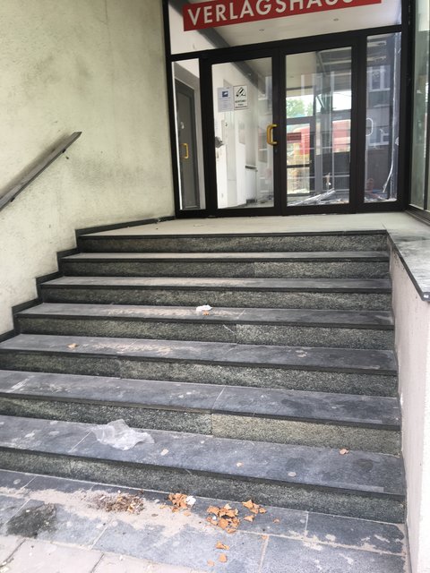 Hier wurde man noch freundlich begrüßt ,wenn man zur Arbeit kam.Lange ist es her,sehr lange