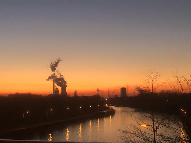 Sonnenuntergang am Rhein-Herne Kanal