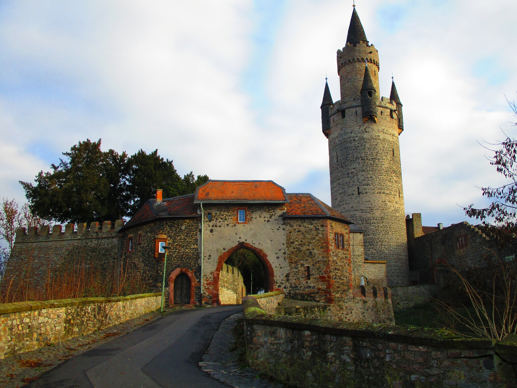 Er sucht sie friedberg hessen