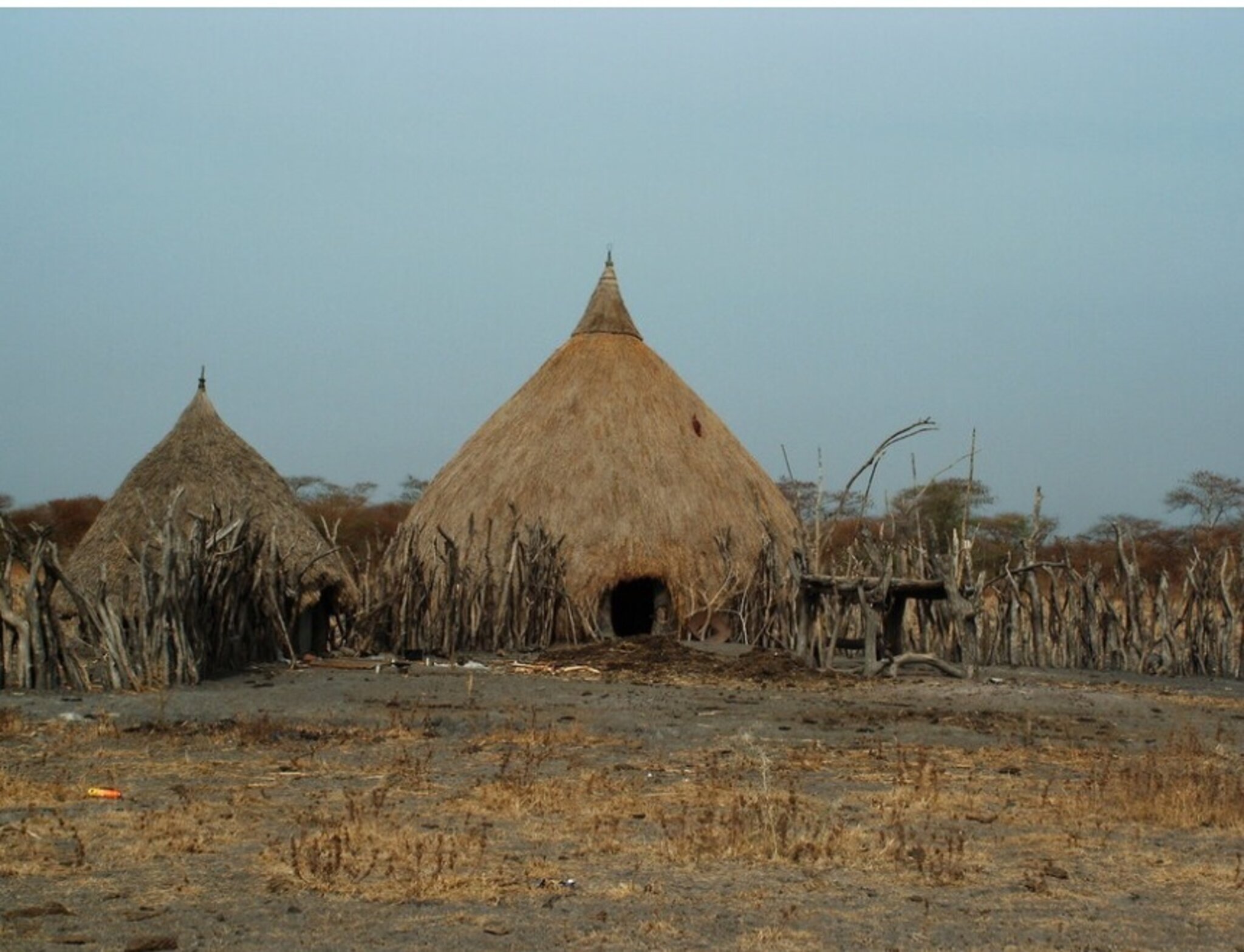 Markt und Straßen stehn verlassen...