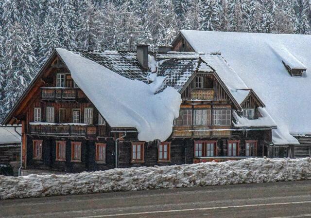 Da bei uns kein Schnee liegt, hier ein Bild aus der Ramsau (aufgenommen Anfang Dezember)