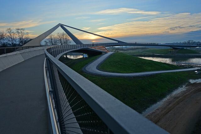 Da wir gleich "um die Ecke" wohnen, nutzen wir den Emscherland Park in Castrop-Rauxel gerne, um abzuschalten und uns etwas zu bewegen. 
