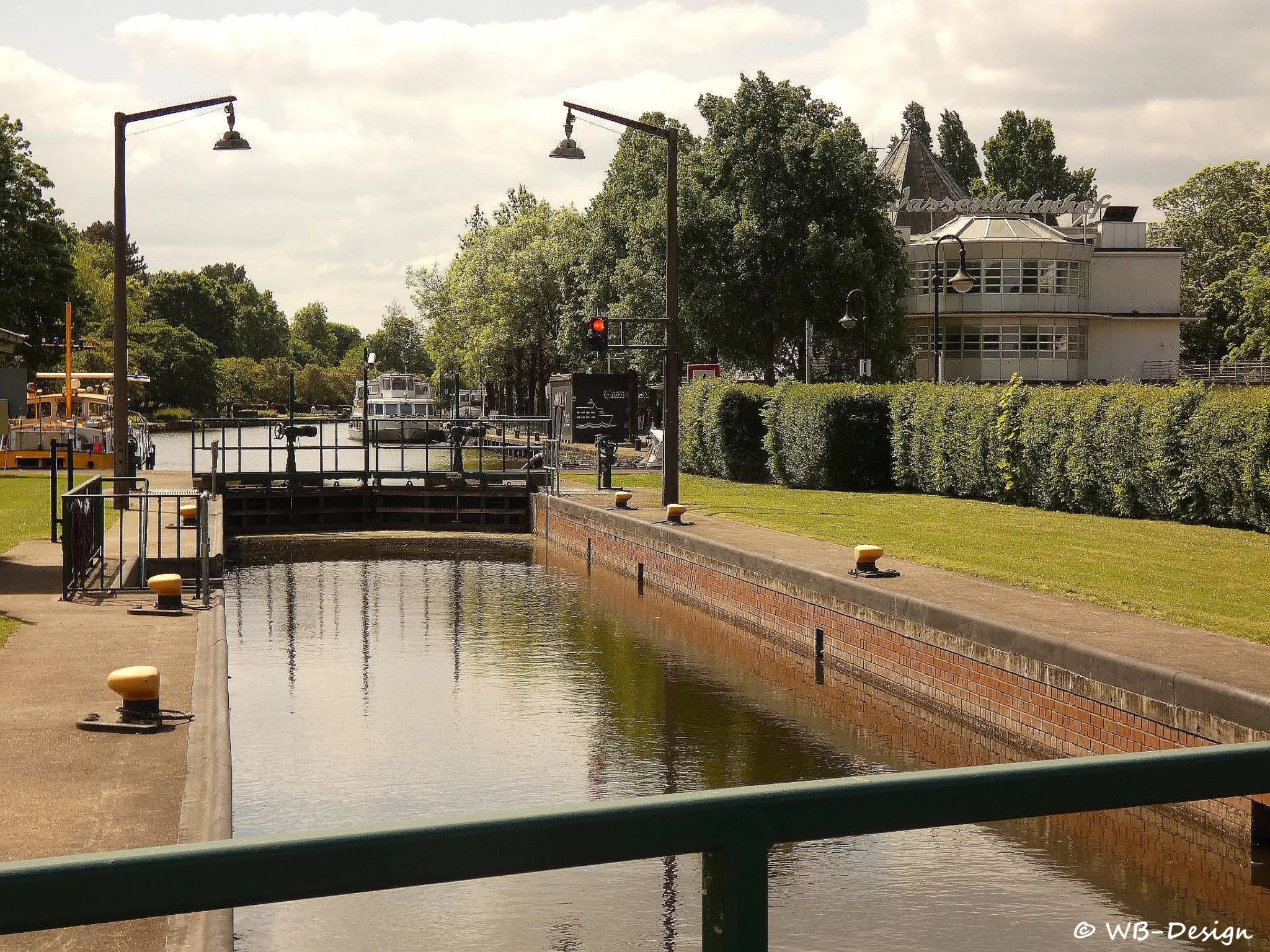 Die Weisse Flotte am Wasserbahnhof Mülheim an der Ruhr