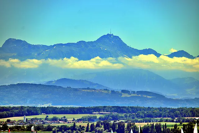 Blick auf die Alpen vom Bodensee