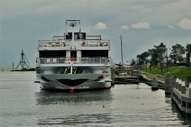 Hoorn Kreuzfahrt JHolland 2016