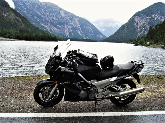 Yamaha FJR 1300 A Hahntennjoch Lechtal  Plansee mit Willi er war der Gruppenführer dieser Tour !!