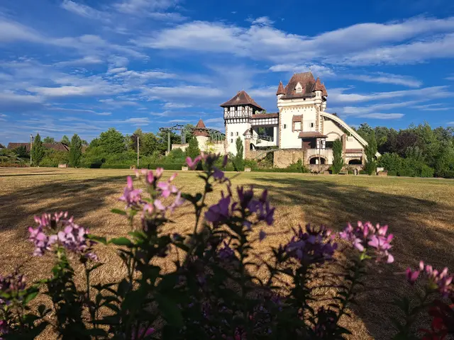Die Wildwasserbahn "Fahrt zum Jungbrunnen" im schwäbischen Freizeitpark Tripsdrill nimmt seine Mitfahrer mit auf die Reise zum sagenumwobenen Jungbrunnen. Gibt es ihn wirklich? Wenn ja funktioniert er? Hier erfährt man die Wahrheit. | Foto: Patrick Jost