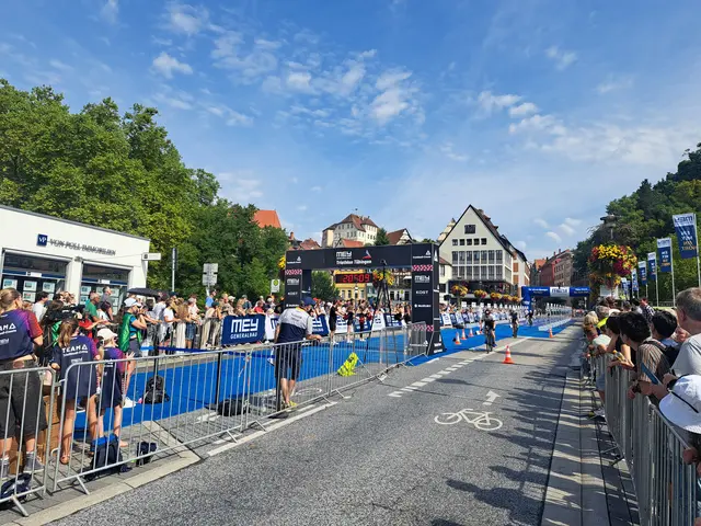 Am vergangen Wochenende fand in Tübingen der Triathlon statt. Ich habe ihn mir bereits zwei mal angeschaut. Beim dritten Mal müsste man ja eigentlich mal selbst mitmachen, oder? Zumindest die Sprintdistanz. | Foto: Patrick Jost