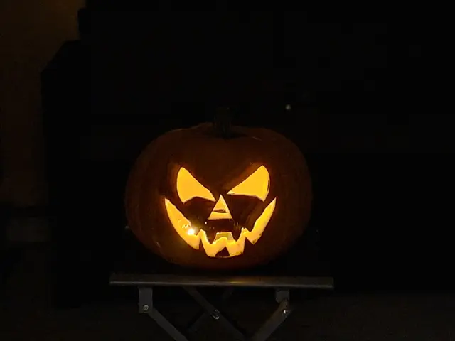 Erster selbstgeschnitzter Kürbis wurde Graf Gustav von Grusel® getauft. | Foto: Patrick Jost