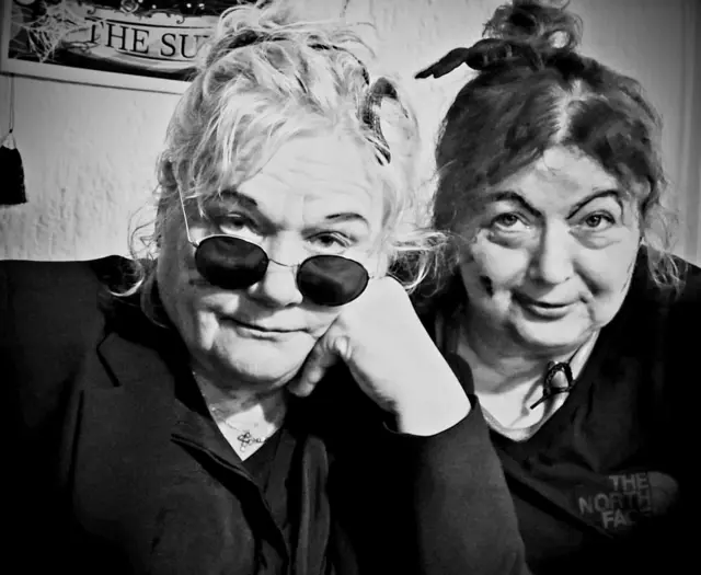 Halloween mit Bruni.
Am Auslöser der Gatte.