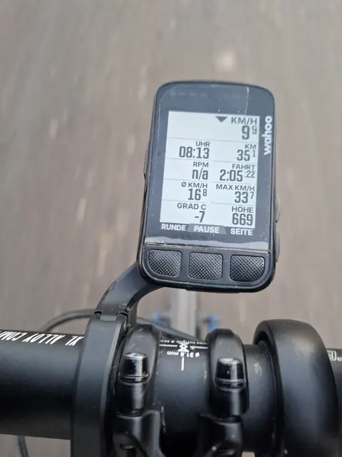 Dank beheizbaren Socken auch bei -7 Grad unterwegs. Allerdings wesentlich langsamer als im Sommer.  | Foto: Patrick Jost 