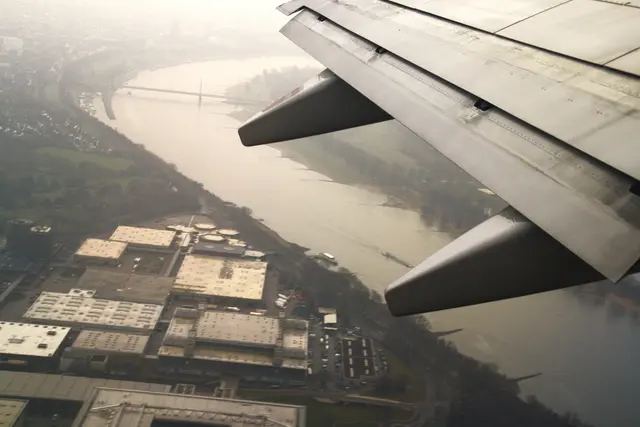 Ab in den Süden, Malle ist nicht weit ;-)
Es reicht, den Frühling sehen, wer möchte das nicht.
https://www.youtube.com/watch?v=5kVTLl2fDcs
Beste Grüße, Henry